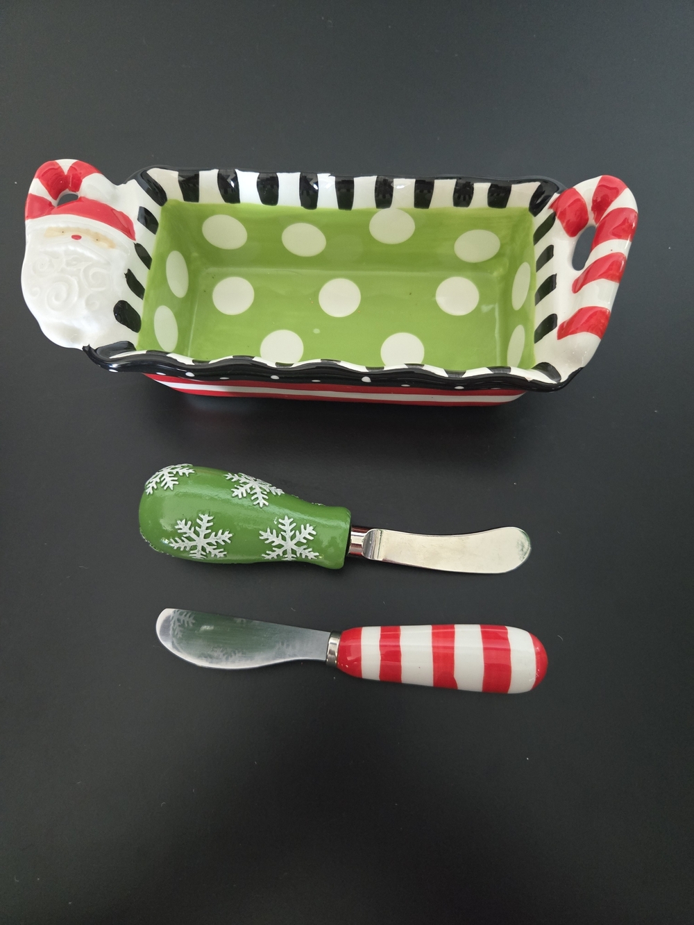 Mud Pie Green and Red Holiday Polka Dot BUTTER Dish with Festive Spreaders
